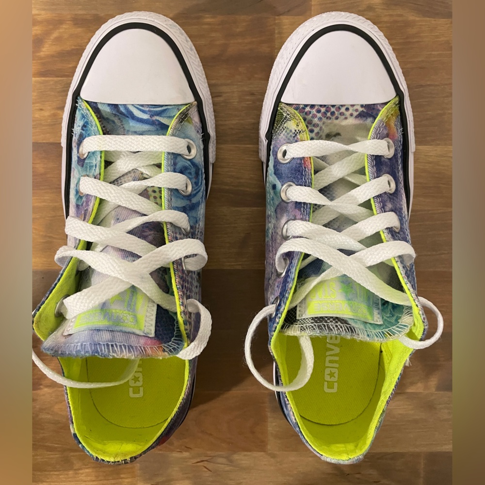 Converse Kids Low Top Sneakers in White with Blue and Neon Yellow Accents - Picture 4 of 7
